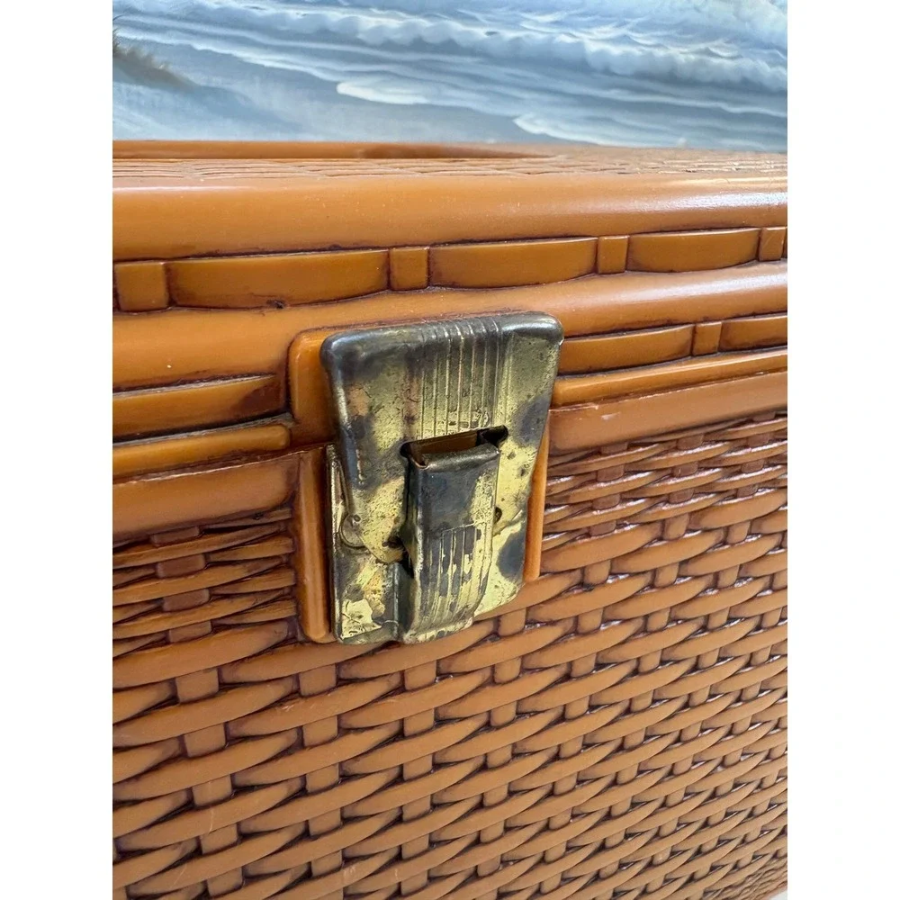 Vintage Burnt Orange Faux Wicker Plastic Sewing Basket Box with Tray & Thread - Picture 5 of 11